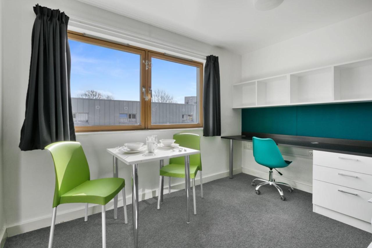 Bright & Central Studio In Luton, Sleeps 2 Luton  Extérieur photo