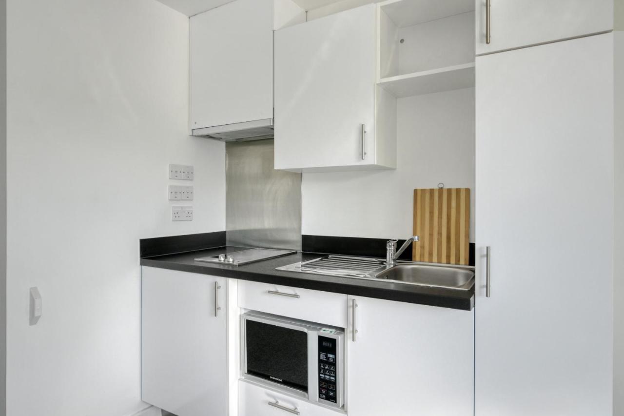 Bright & Central Studio In Luton, Sleeps 2 Luton  Extérieur photo