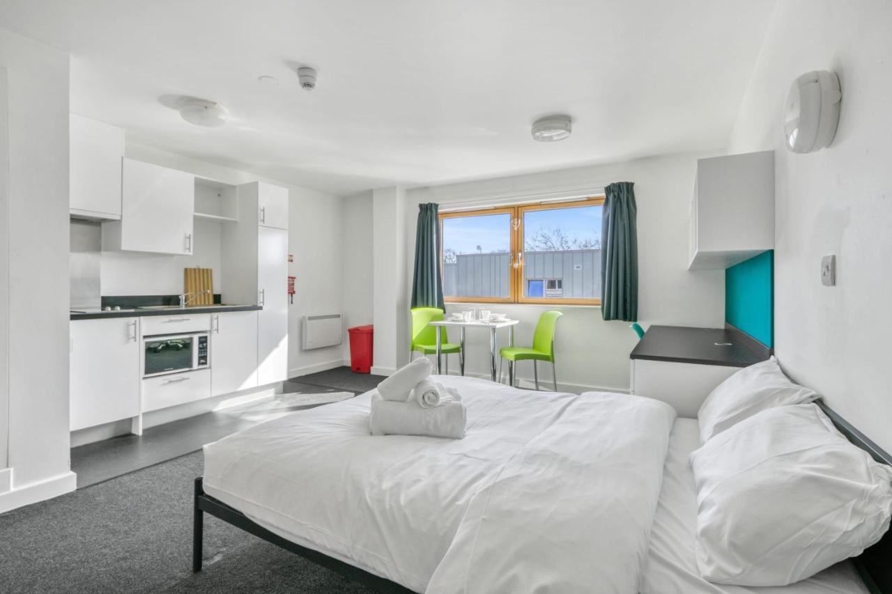 Bright & Central Studio In Luton, Sleeps 2 Luton  Extérieur photo